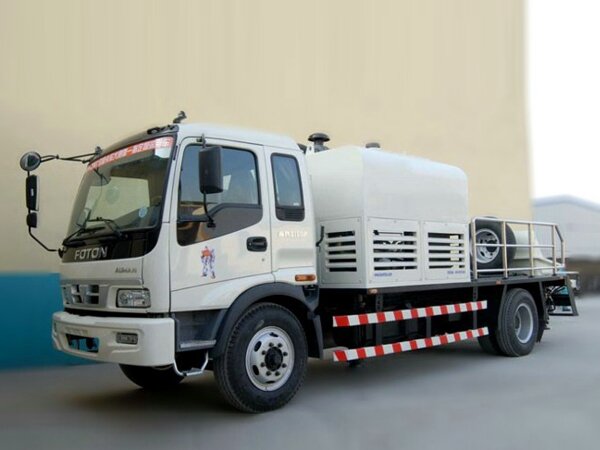 truck mounted concrete pump